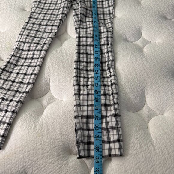 15 Hollister High Waist Wide Leg Plaid Trousers with Pleating and Pockets - Picture 4 of 5